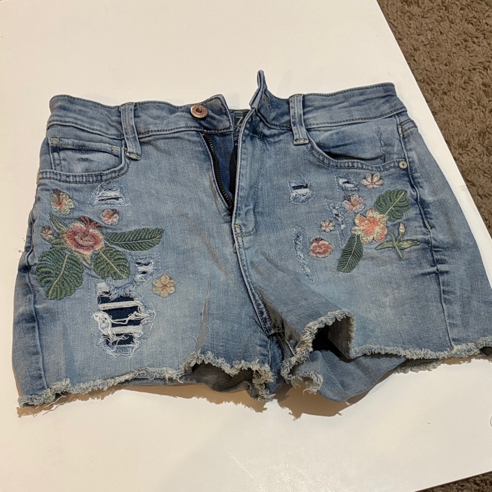Arizona Jean Company Blue Embroidered Jean Shorts